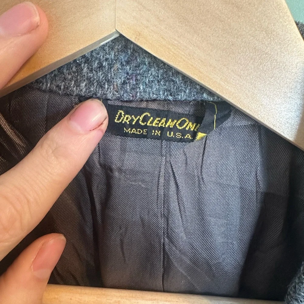 Men's Herringbone Sport Coat in Charcoal Gray - Picture 2 of 6